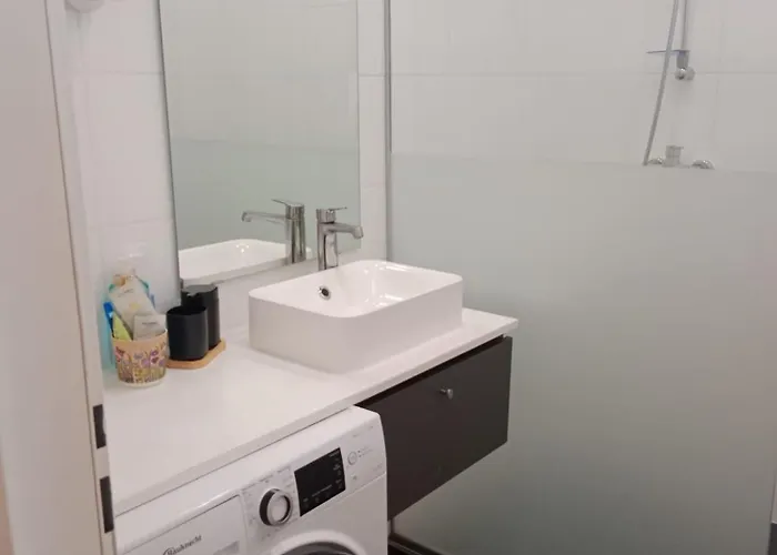 Studioapartment West - 15 Minutes To Stephansdom And Schoenbrunn Apartment *